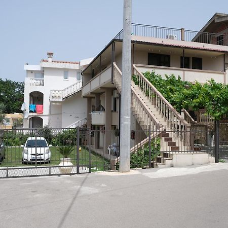Apartmani Janosevic Сутоморе Екстер'єр фото