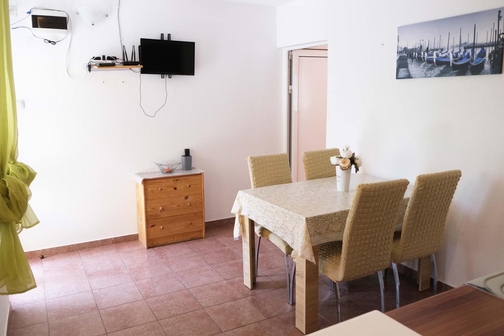Apartmani Janosevic Сутоморе Номер фото