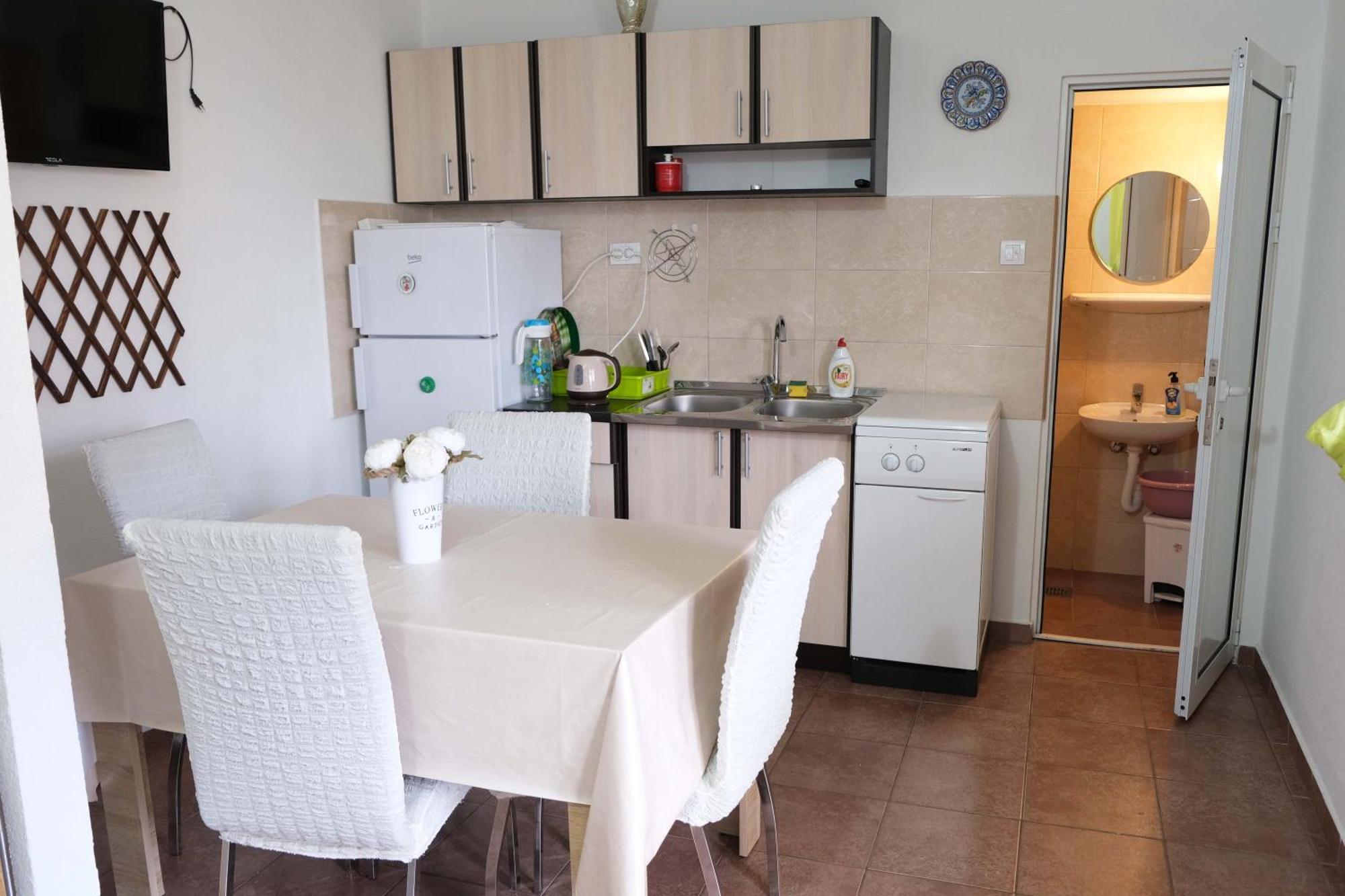 Apartmani Janosevic Сутоморе Екстер'єр фото