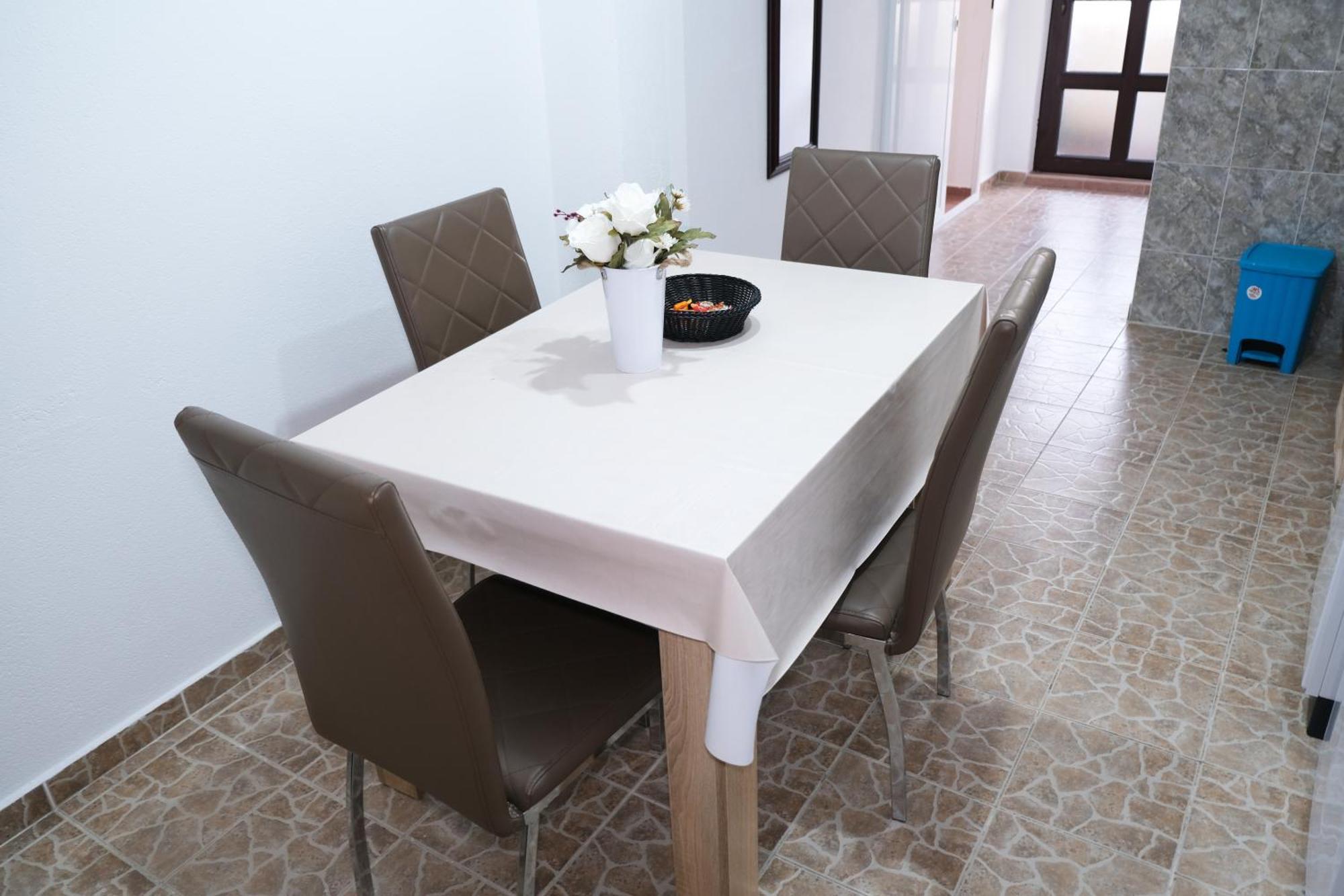 Apartmani Janosevic Сутоморе Екстер'єр фото
