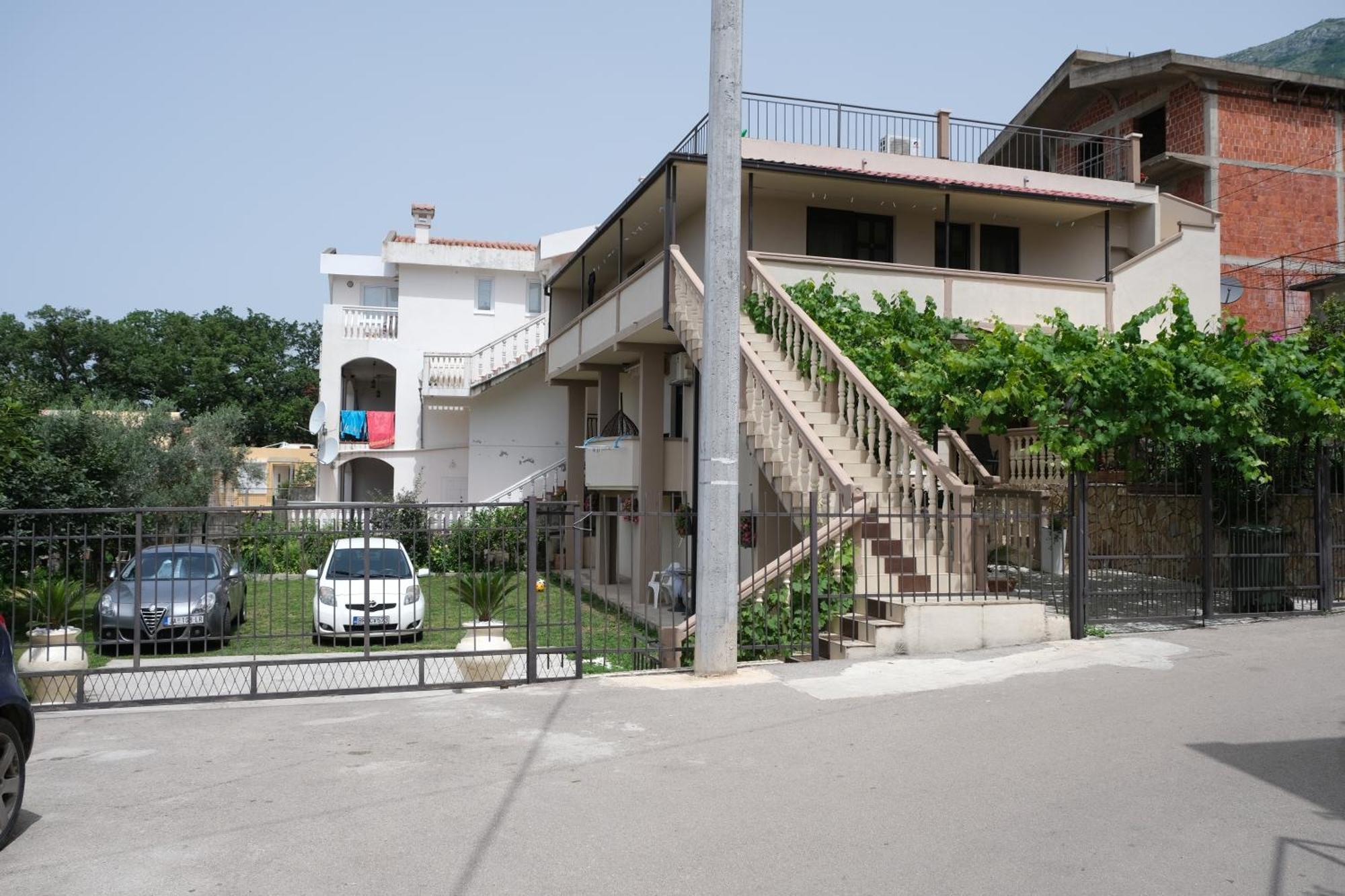 Apartmani Janosevic Сутоморе Екстер'єр фото